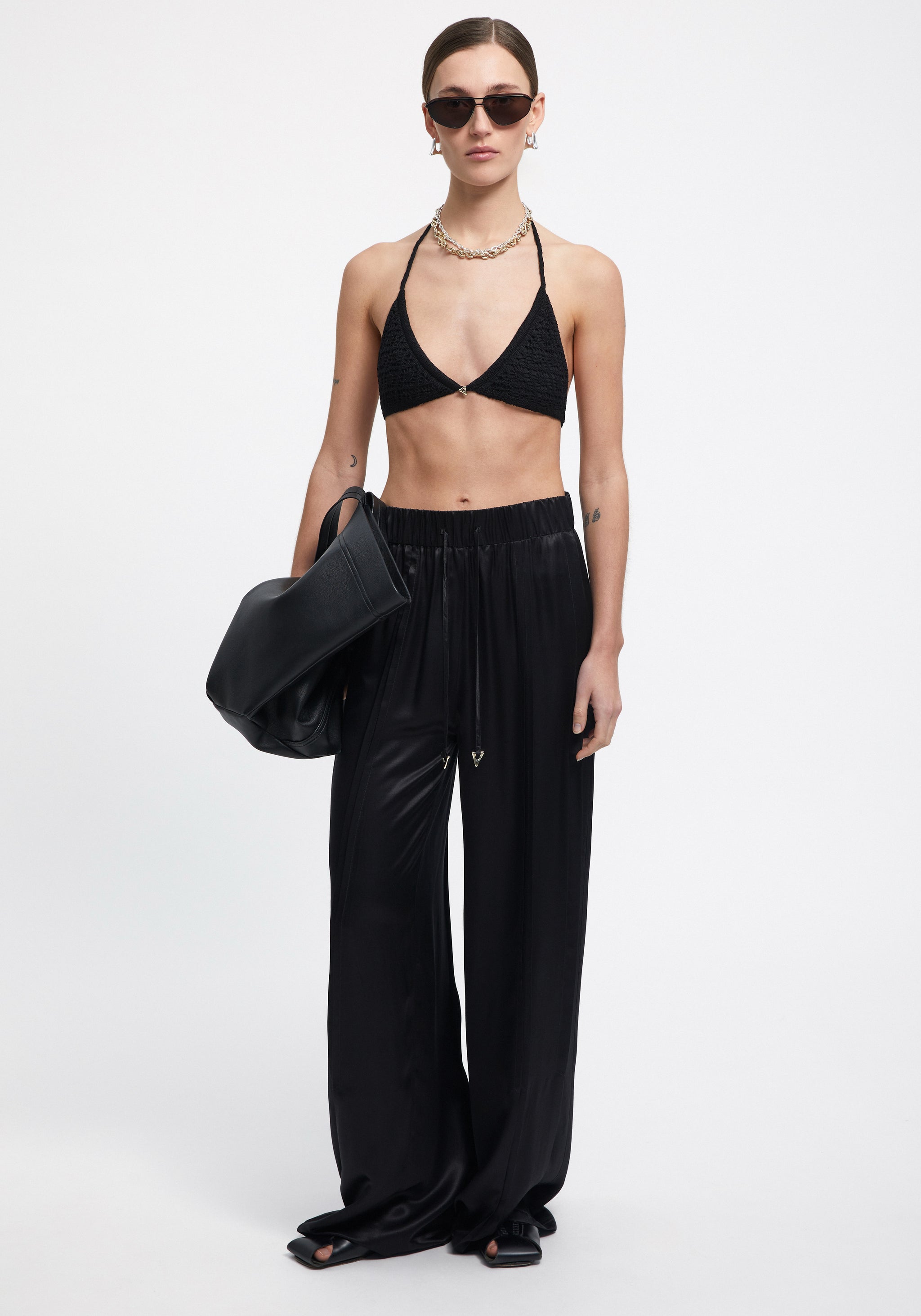 パンツ Aeron Aura - Heavy Satin Straight Pants AERON AURA Heavy satin straight pants | REVERSIBLE