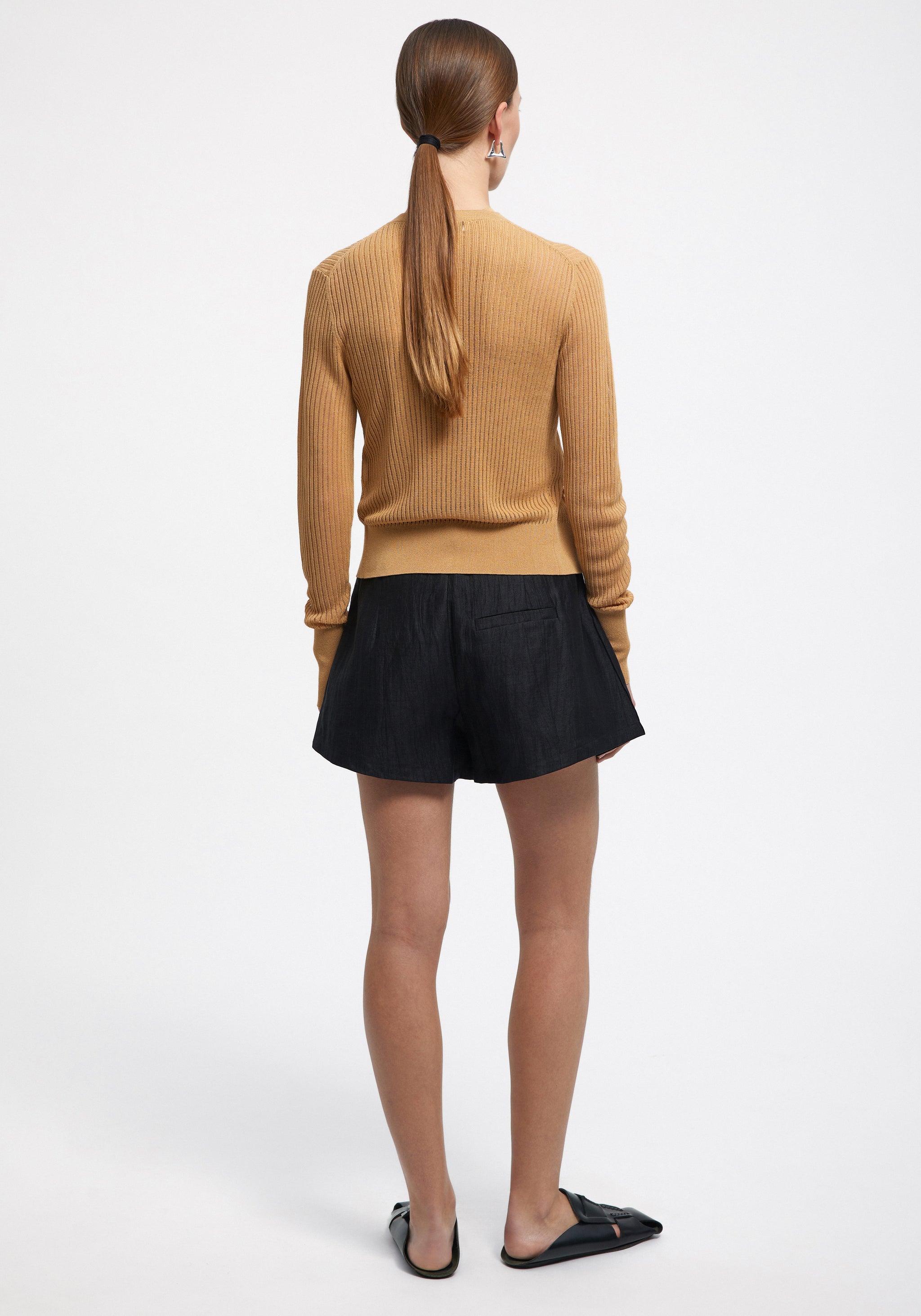 Sweaters & Cardigans – AERON